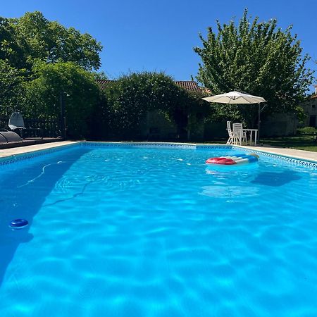 Entire Apartment With Swimming Pool Near Aubeterre Saint-Romain  Exteriör bild