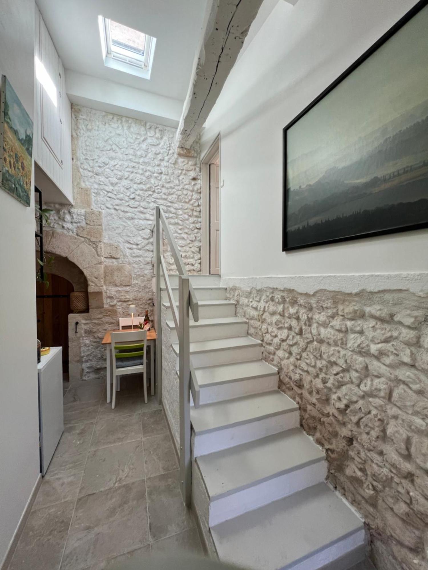 Entire Apartment With Swimming Pool Near Aubeterre Saint-Romain  Exteriör bild