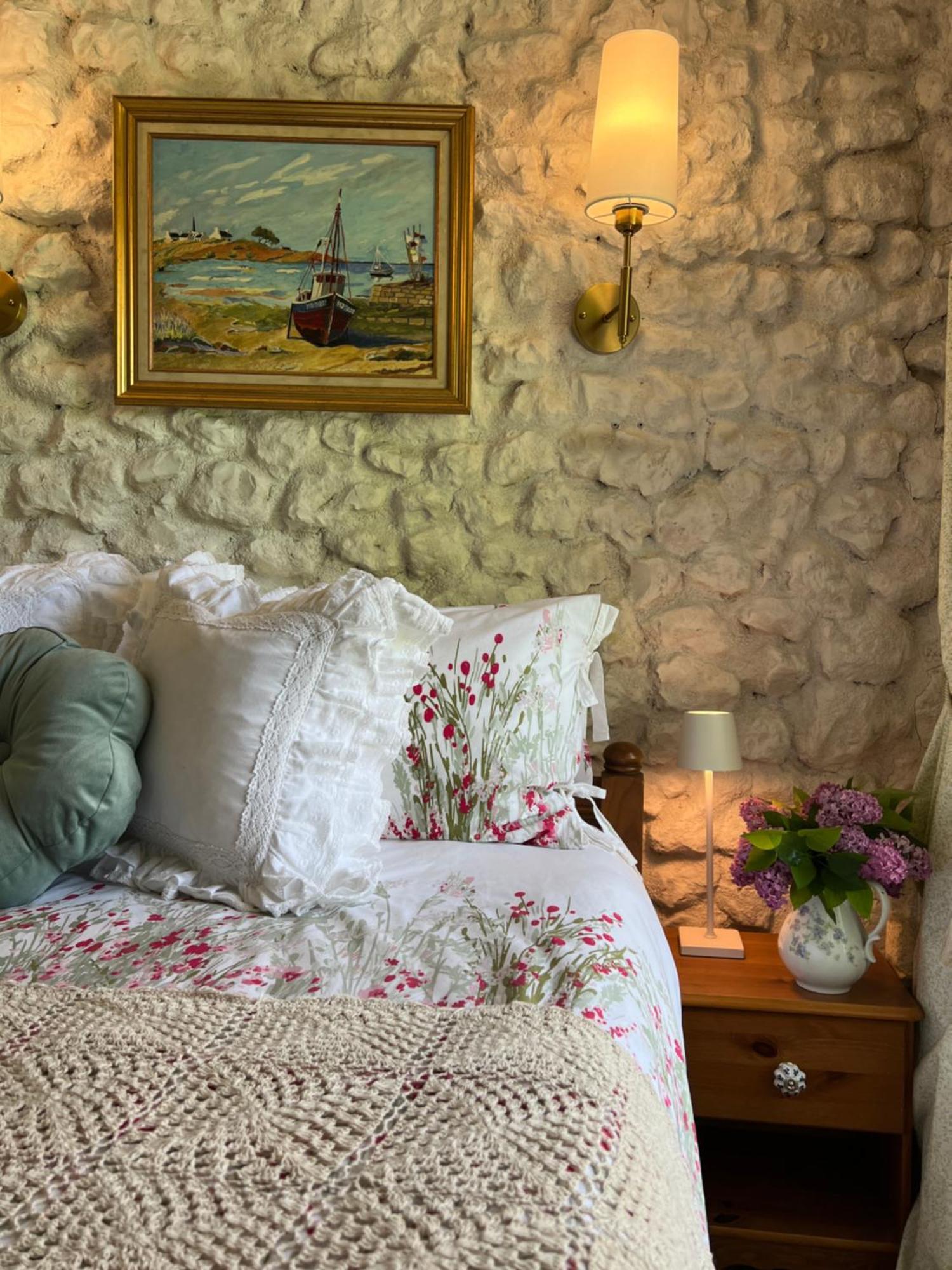 Entire Apartment With Swimming Pool Near Aubeterre Saint-Romain  Exteriör bild
